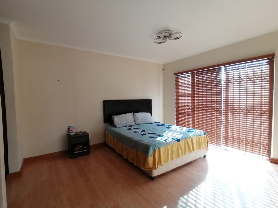 To Let 3 Bedroom Property for Rent in Sunningdale Western Cape